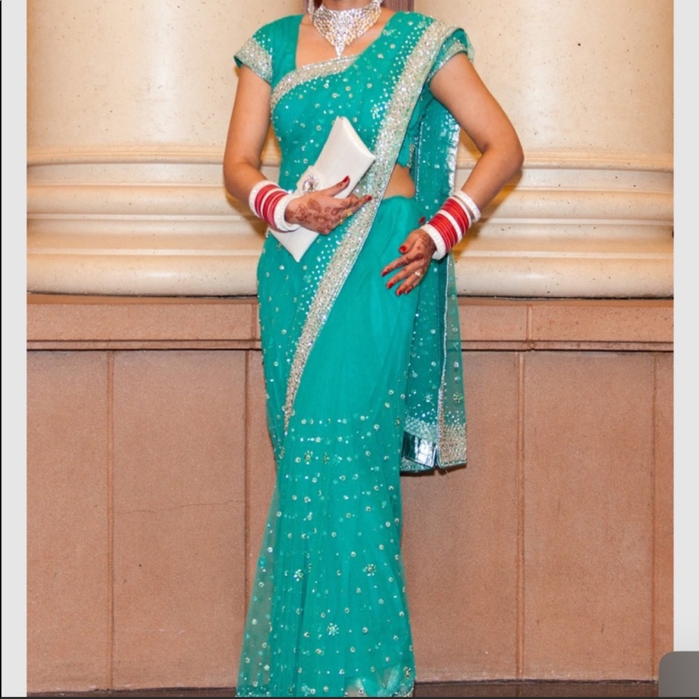 Indian formal wear saree with blouse and petticoat